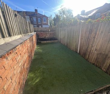 2 bedroom terraced house to rent - Photo 2