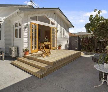 Central 3 Bedroom home - Photo 4