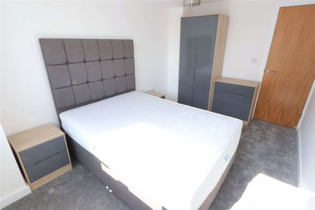 Fully Furnished One Double Bedroom Apartment with an Allocated Parking Space. - Photo 4