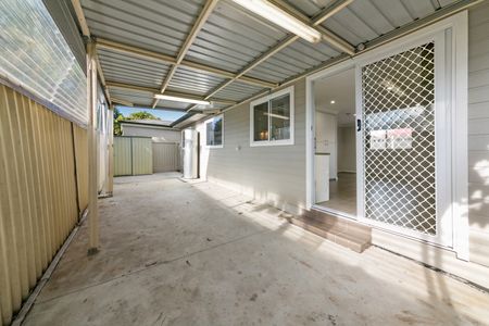 Modern Two Bedroom Granny Flat with Air Conditioning! - Photo 5