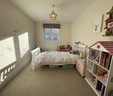 4 bedroom end of terrace house to rent - Photo 4