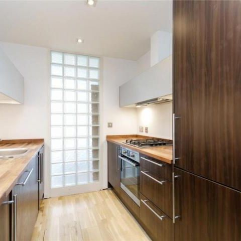 Impressive 2 bedroom 2 bathroom with terrace in central London - Photo 1