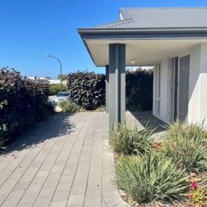 Tidy 1x1 Unit in Dudley Park - Photo 2