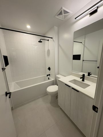 For Lease - 2495 Eglinton Avenue, Mississauga, Ontario - Photo 3