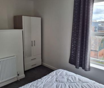 3 bedroom semi-detached house to rent - Photo 5