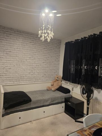 1 bedroom in a house share to rent - Photo 4