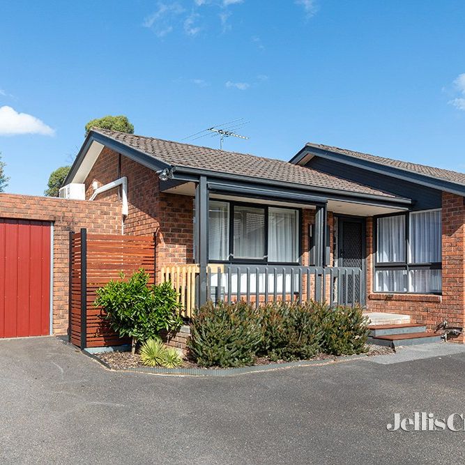 4/2 Airlie Road, Montmorency - Photo 1