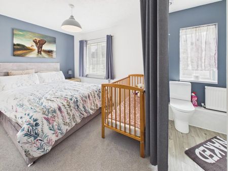 3 bedroom terraced house to rent - Photo 5