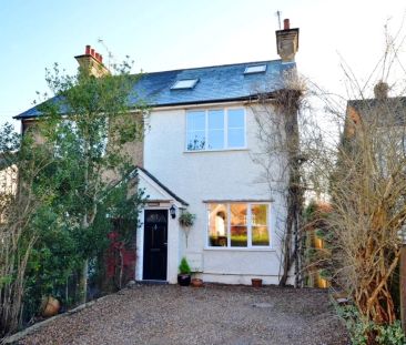3 bedroom semi-detached house to rent - Photo 3