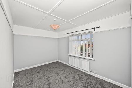 57 Dunraven Park, Belfast, BT5 6BS - Photo 2