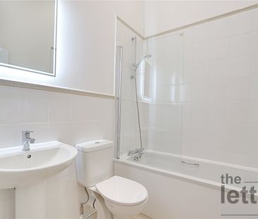 Penrose House, Newsholme Drive, Winchmore Hill, London, N21 1TW - Photo 4