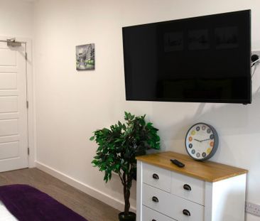 Studio to rent - Photo 3