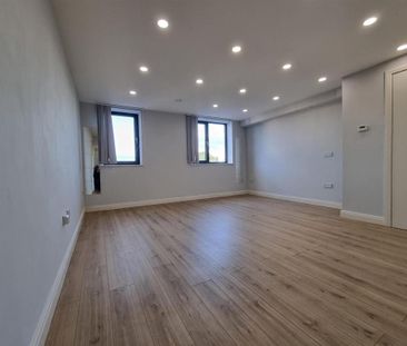 Studio to rent - Photo 6