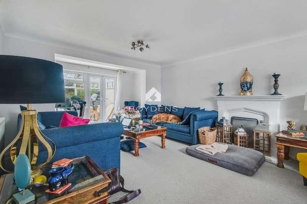 Roslings Close, Chelmsford, CM1 - Photo 1