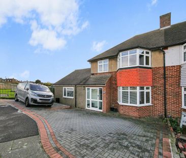 4 bedroom semi-detached house to rent - Photo 4