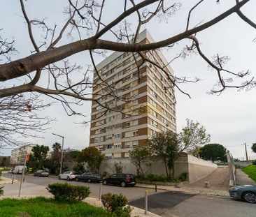 Apartment T2 in Moscavide e Portela, Loures - Photo 6