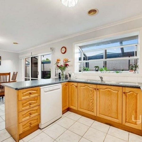 2 Padstowe Court, CRAIGIEBURN - Photo 1