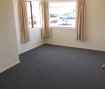 Sunny Flat In A Great Location - Photo 4