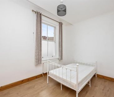 3 bedroom apartment to rent - Photo 3