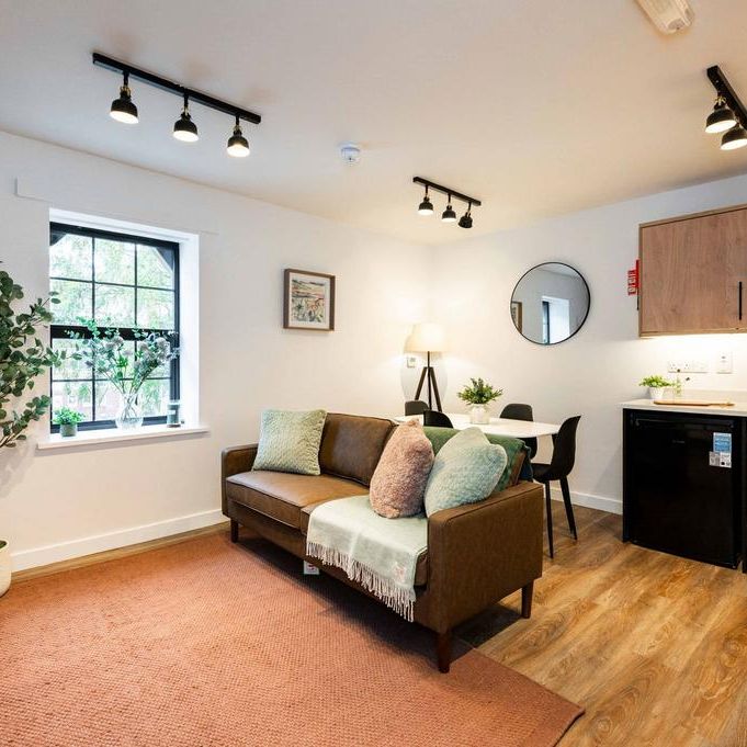 1 bedroom in a flat share to rent - Photo 1