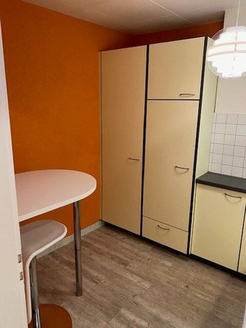 APPARTEMENT DE 3½ PIECES AU CENTRE VILLE , RUE PIETONNE - Foto 3