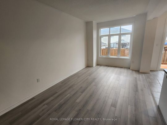 For Lease - 7432 Baycrest Common, Niagara Falls, Ontario - Photo 1