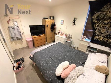 3 bedroom apartment to rent - Photo 5