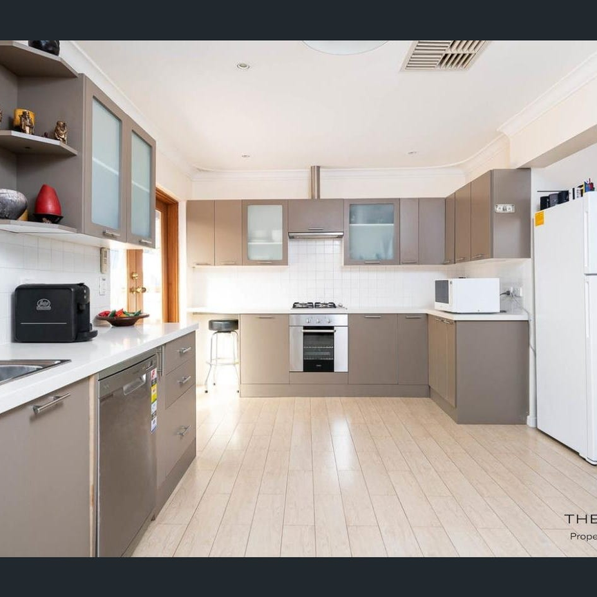 22 Hicks Way, Hillarys, WA 6025 - Photo 1