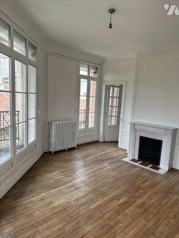 REIMS - Appartement de type 5 - Cours LANGLET - - Photo 2