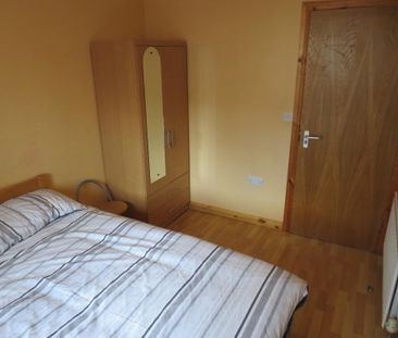 Great 3 Bedroom Apartment, 2a Carmel Street, University Quarter!, B... - Photo 3