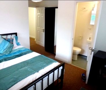 Tolstoi Road, Poole, Dorset, BH14 0QJ - Photo 3