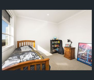 Stylish And Low-Maintenance Living in Prime Highton Location - Photo 5