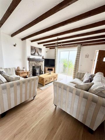 2 bedroom cottage to rent - Photo 2