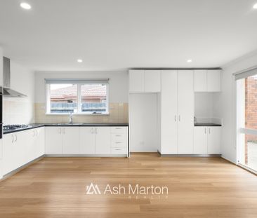 12 Glenbourne Road, Cranbourne, VIC 3977 - Photo 3