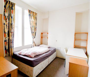 Stow Hill, Treforest, Pontypridd - Photo 1