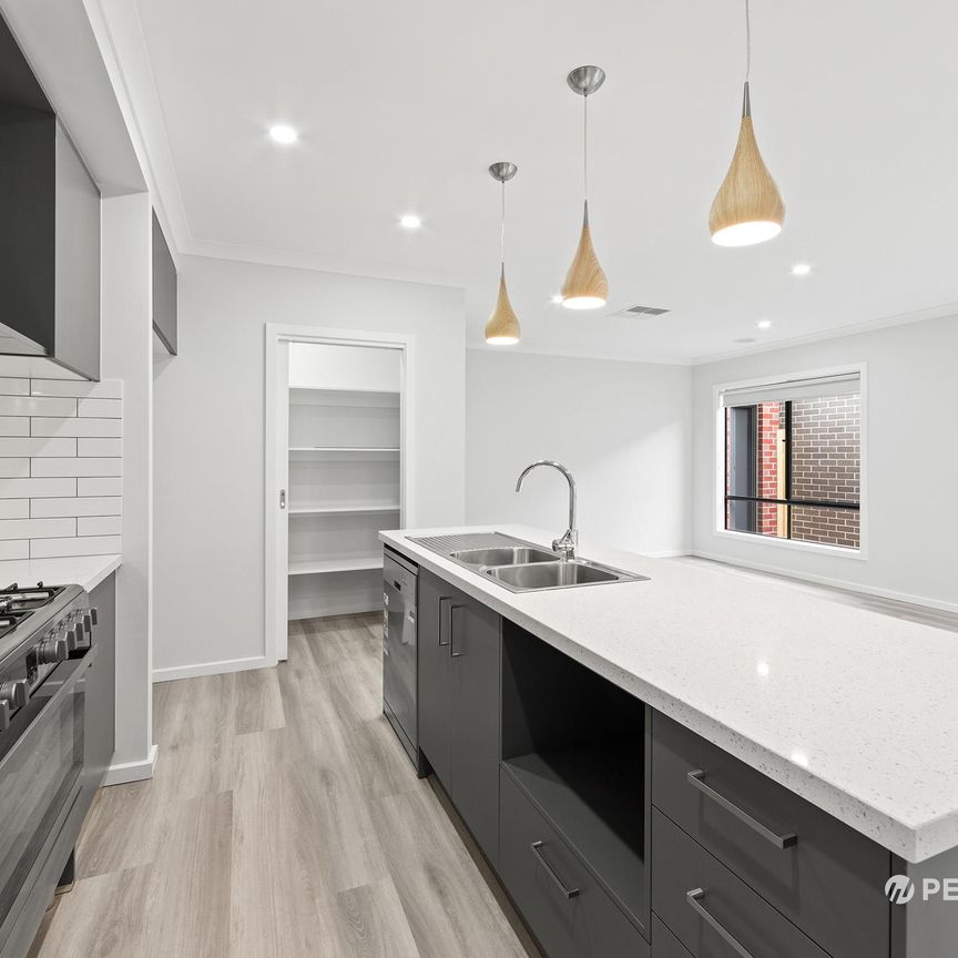 25 Ambient Crescent, Beveridge VIC 3753 - House For Rent | Domain - Photo 1