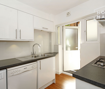 3 bedroom flat to rent - Photo 6