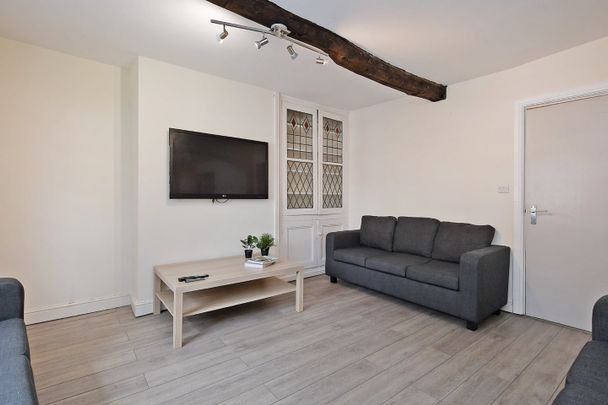 8 Bed Flat, London Road, S2 - Photo 1