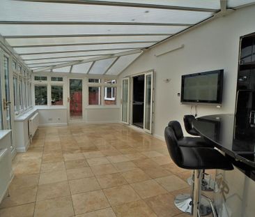 4 bedroom detached house to rent - Photo 1