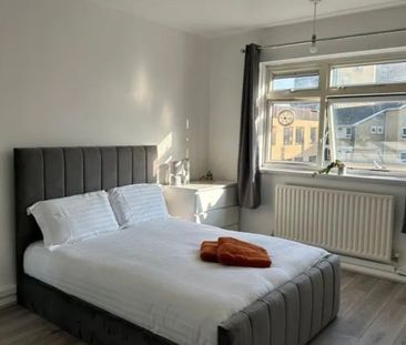 Room in a Shared House, London, E2 - Photo 6