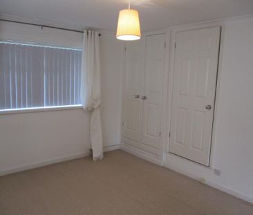 4 bedroom detached house to rent - Photo 5