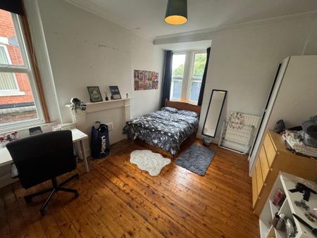 6 bedroom flat to rent - Photo 5