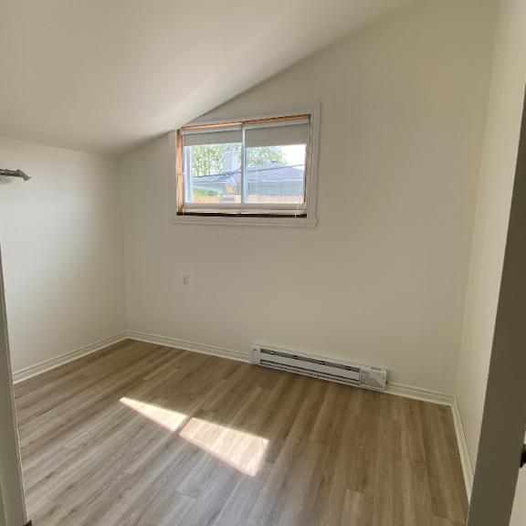 Maison de chambres pour 12 personnes à louer à Laval près métron de la Concorde - Photo 1