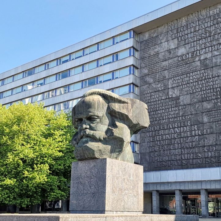 Wohnen im Kulturpalast - 4-Raum-Wohnung mit großer Loggia, zwei Bädern und Fitnessraum - Photo 1