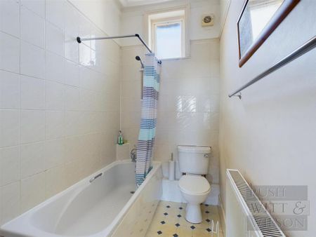 4 bedroom apartment to rent - Photo 3