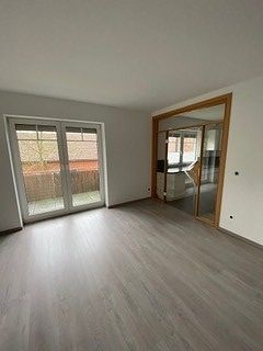 Moderne 3-Zimmer-Wohnung mit Balkon in gepflegtem Mehrparteienhaus zu vermieten - Photo 3