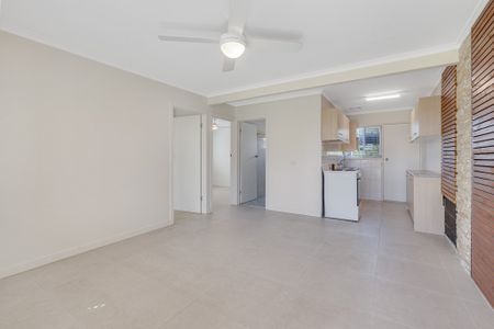 2/27 Coolangatta Rd, Coolangatta QLD 4225 - Apartment For Rent | Domain - Photo 2