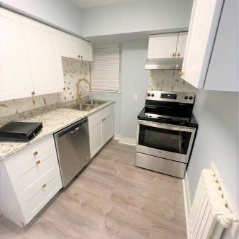 2 blocks to beautiful Kitsilano Beach, 2bed/ 1bath - Photo 3