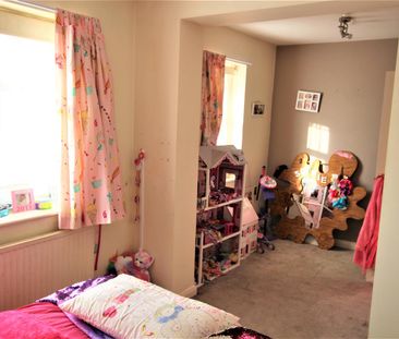 4 bed house to rent in Farm Road, Edgware, HA8 - Photo 6