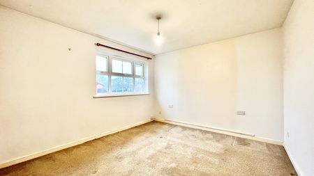 1 bedroom House in Bottisham Close, Lower Earley - Photo 2